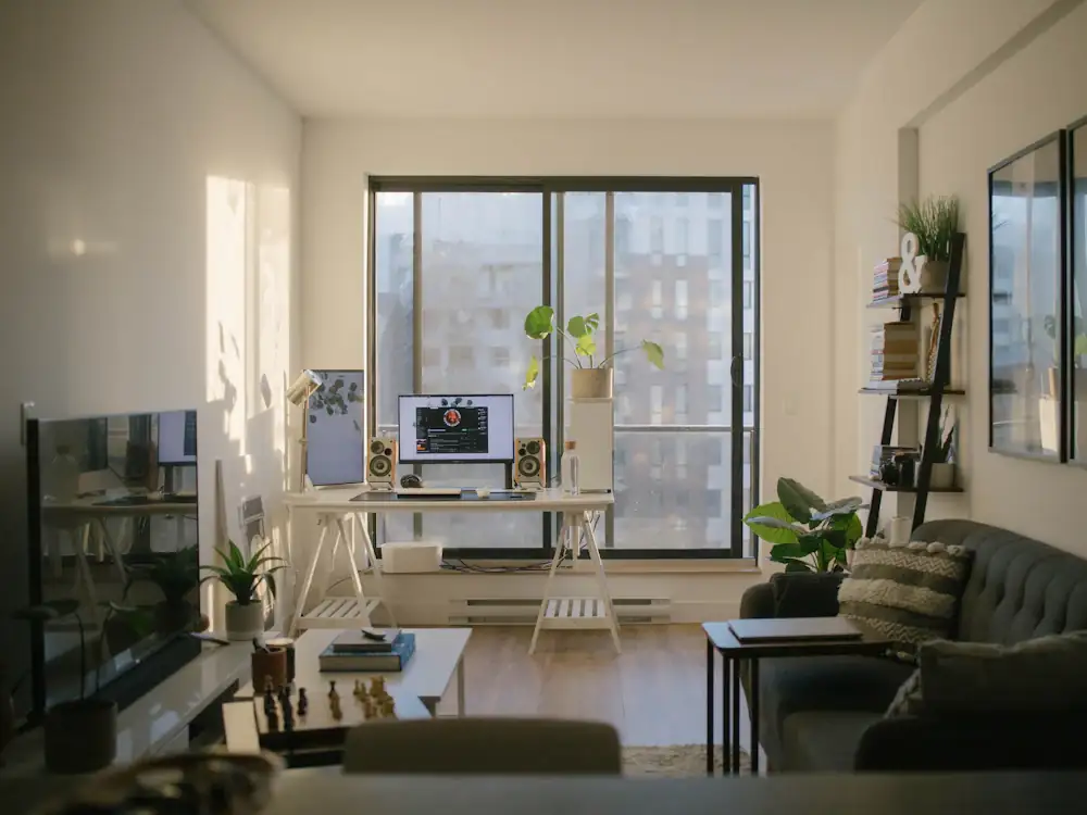 Bureau et séjour de l'appartement El Mouradia